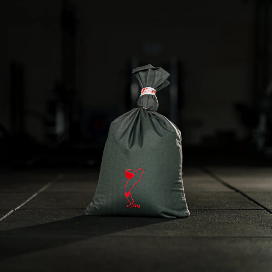 Sandsackschultern: König der Sandsack-Übungen